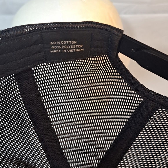 Travis Mathew Men's Golf Hat Adjustable Black Embroidered Logo One Size - Picture 7 of 7